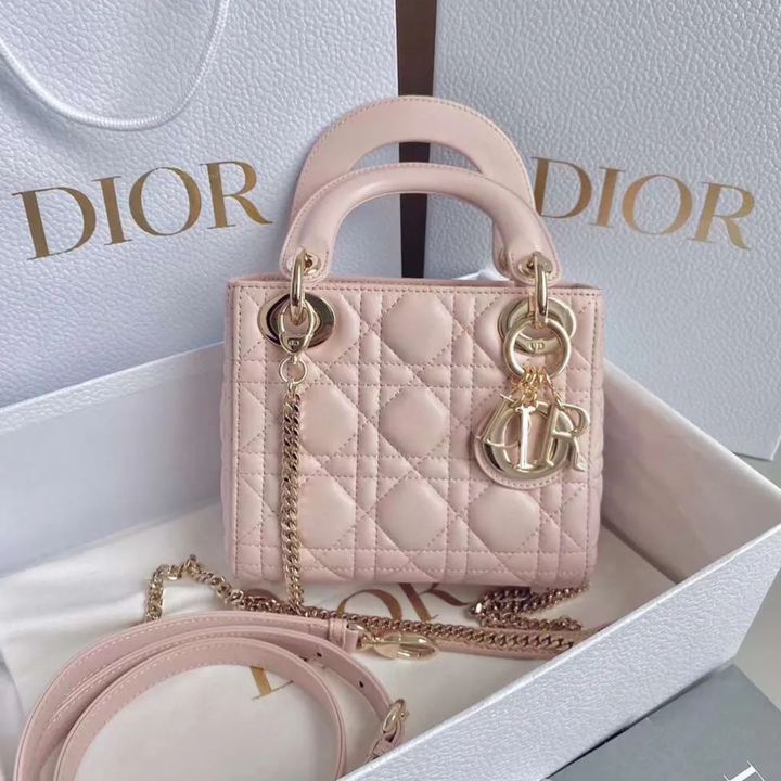 Dior – Bolso Mini Lady Dior