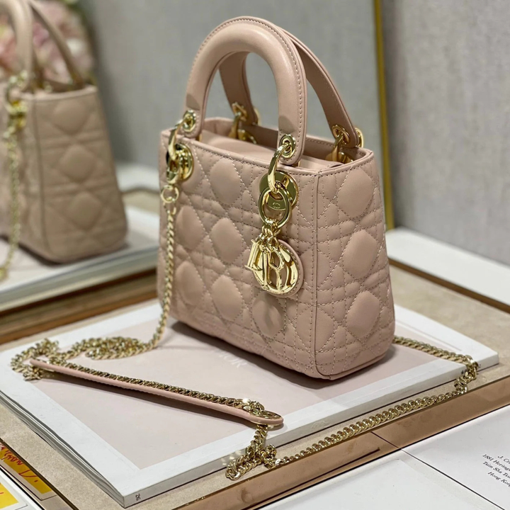 Dior – Bolso Mini Lady Dior
