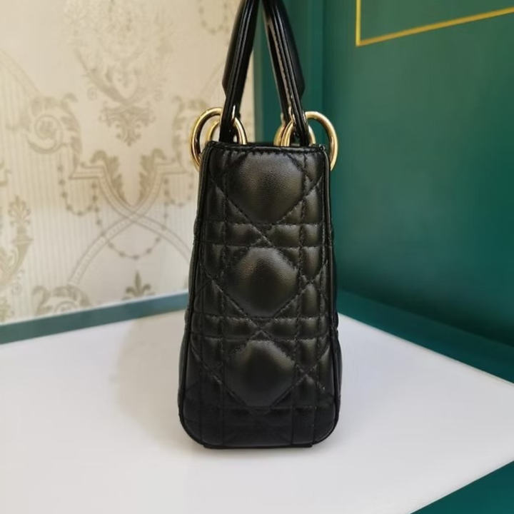 Dior – Bolso Mini Lady Dior