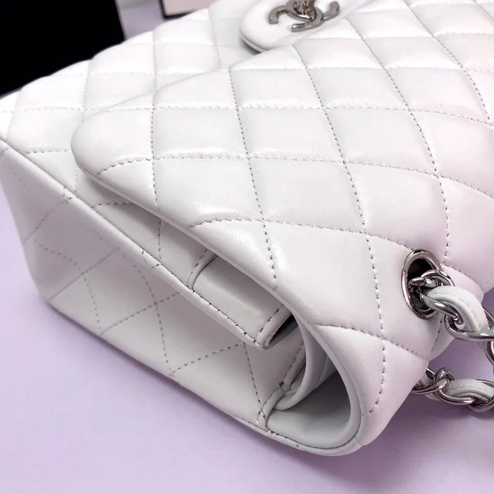 Chanel - Bolso clásico de solapa única – Blanco roto