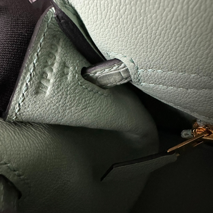 Hermès – Kelly 28 Vert d’Eau de piel de cocodrilo, edición limitada