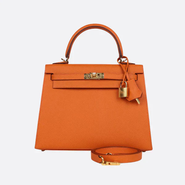 Hermès – Bolso Kelly 25 en color naranja con herrajes dorados
