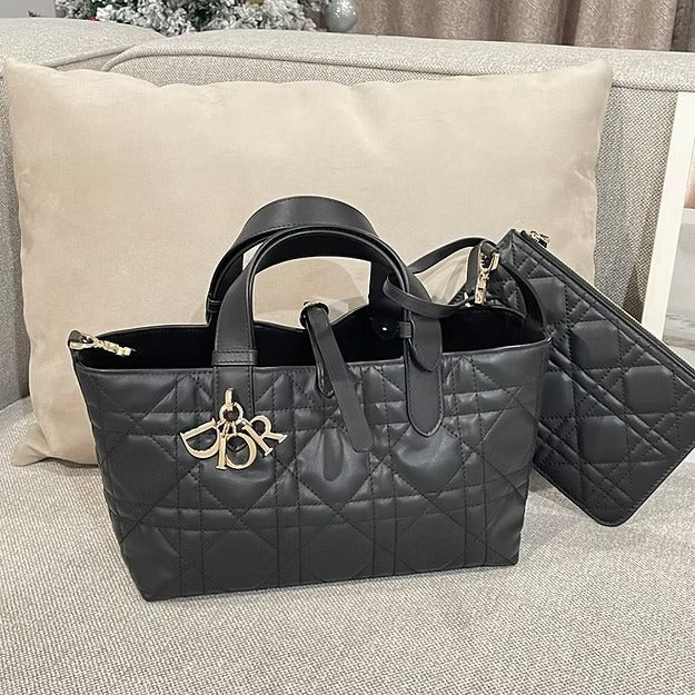 Dior – Bolso tote Toujours Vertical mediano